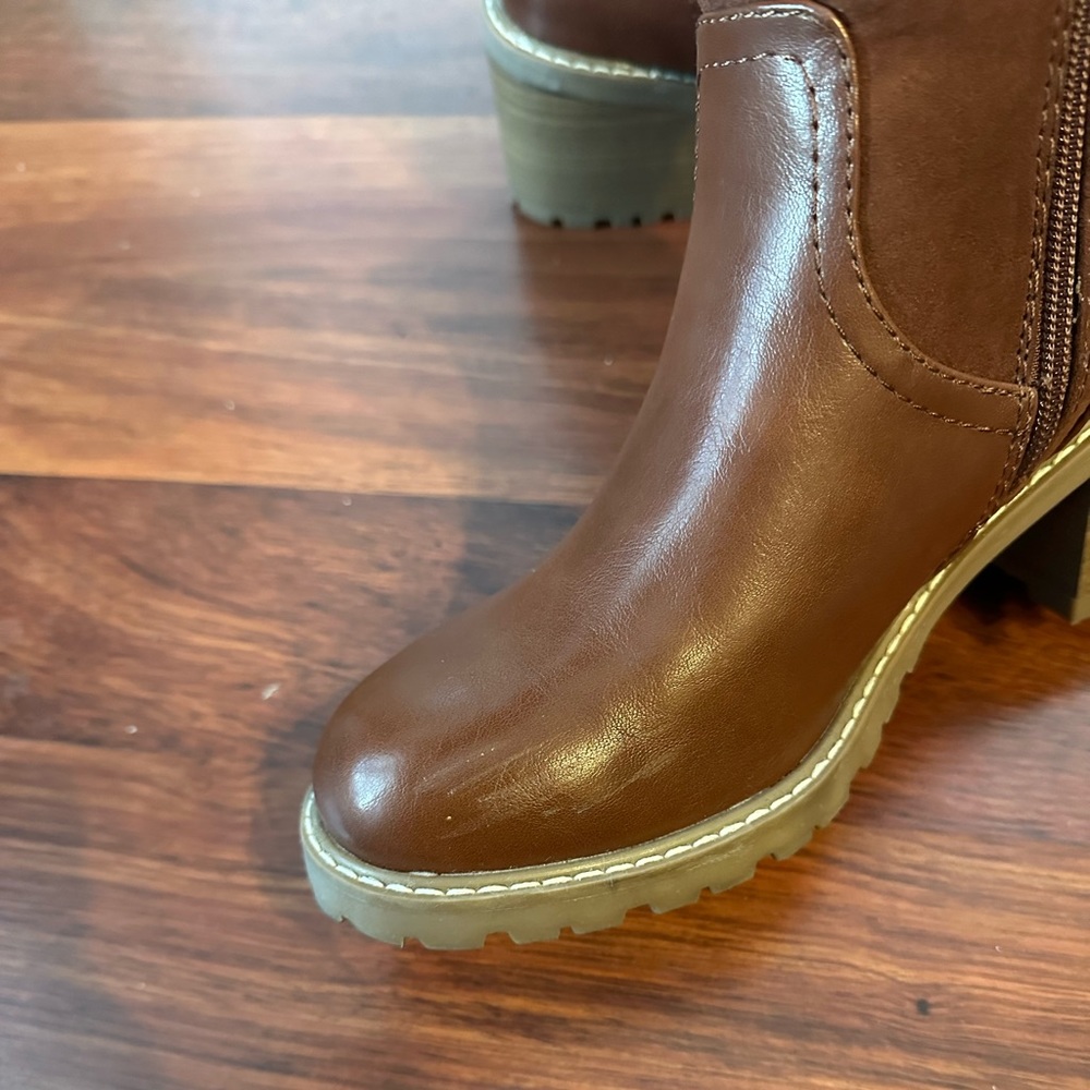 Brown Lug Sole Fur-lined Boots - size 7.5 - Picture 6 of 7